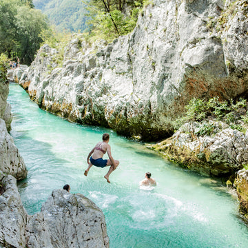 Reducing microplastics in outdoor clothing