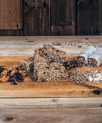 Apricot, cranberry and walnut cereal bar