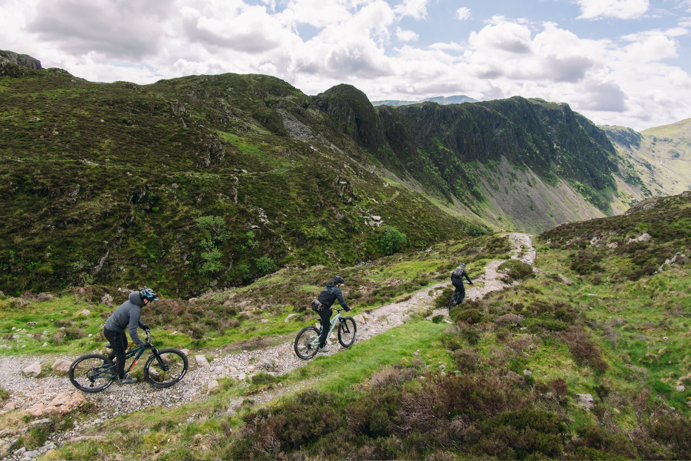 Hardtail or Full Suspension: How to Find the Right Mountain Bike for Your Riding