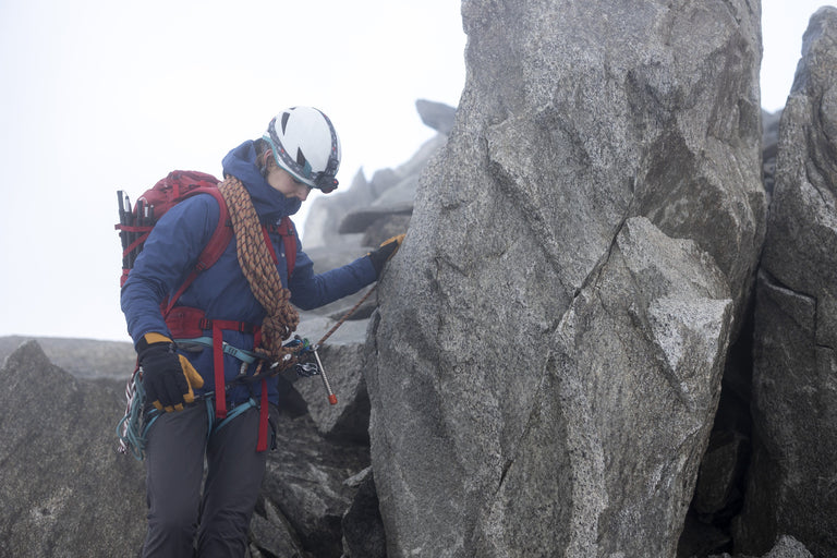 alpkit definition - closed